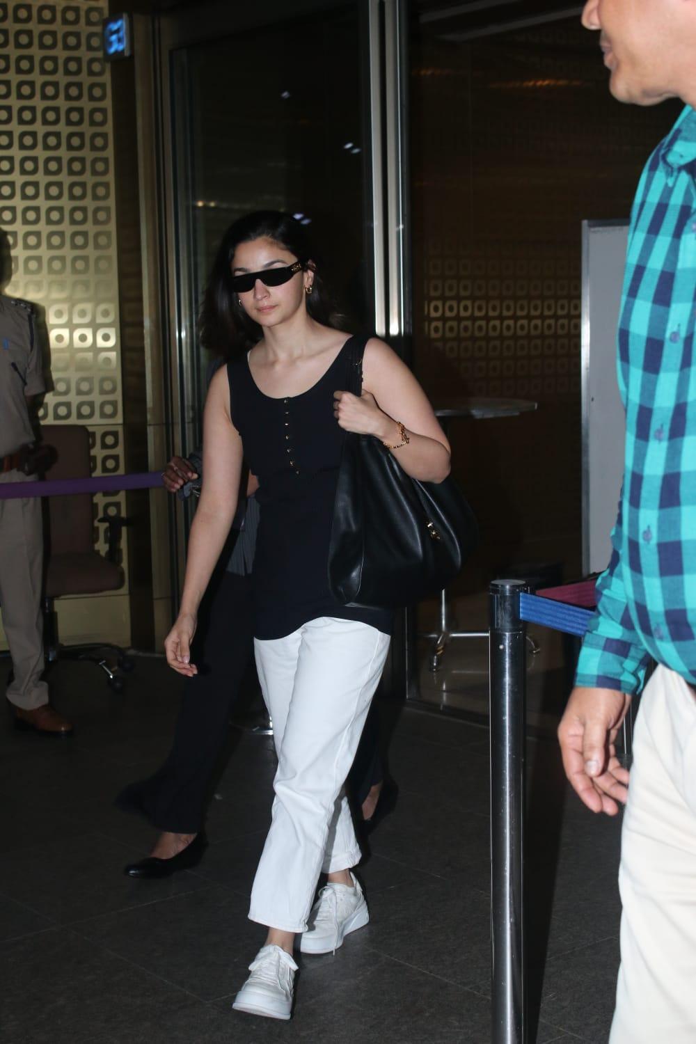 Alia Bhatt was spotted at the airport